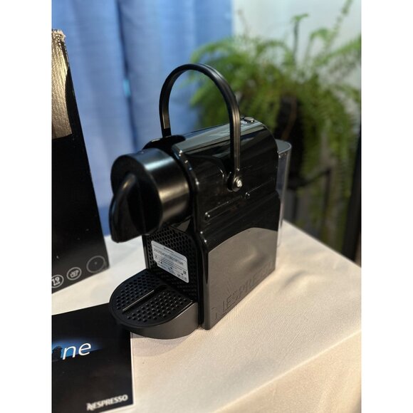 Nespresso Inissia Espresso Machine By DeLonghi Black - Picture 3 of 8